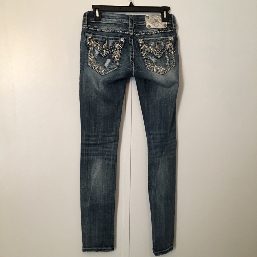 Miss me signature ankle skinny distressed jeans